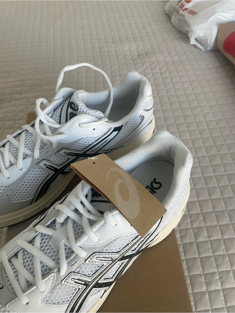 Asics GEL-1130 Men's White with Gray Accent Running Shoes - Picture 8 of 8